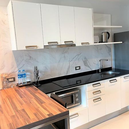 Emerald Terrace Apartments By Lofty Patong Luaran gambar