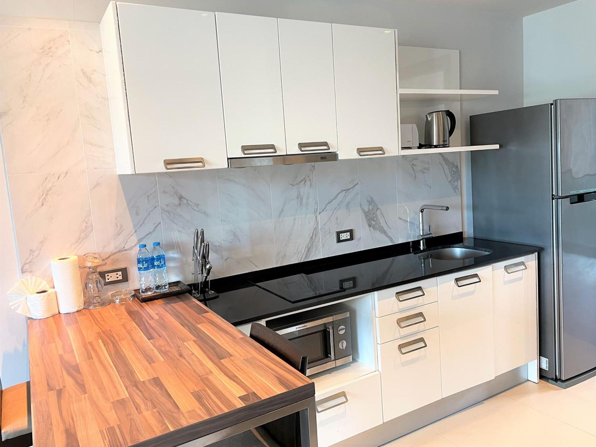 Emerald Terrace Apartments By Lofty Patong Luaran gambar