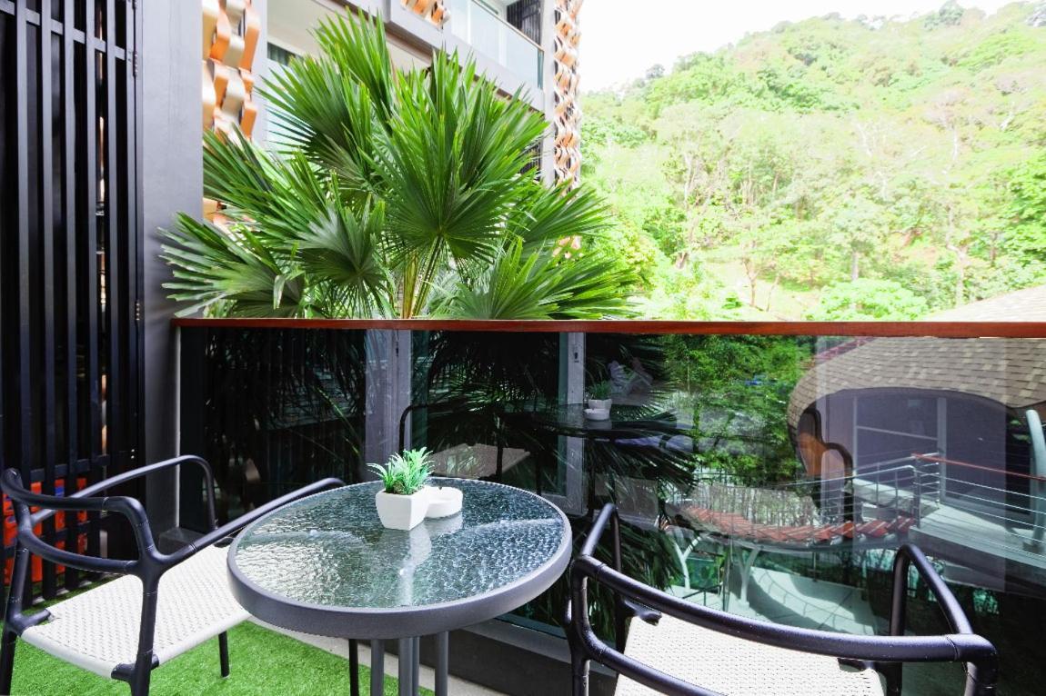 Emerald Terrace Apartments By Lofty Patong Luaran gambar